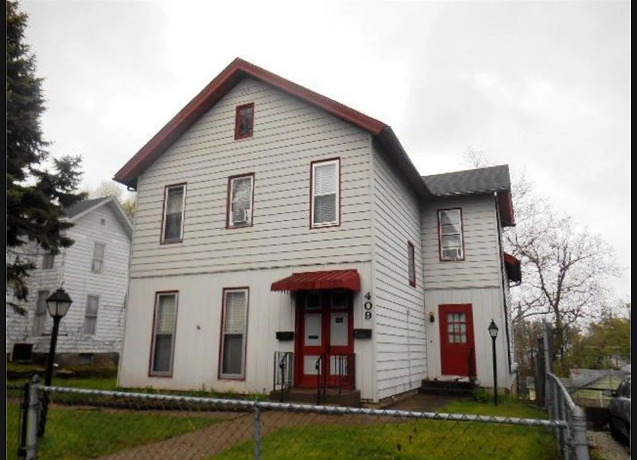 2 bed, 1000 sqft, $900 — Photo 1