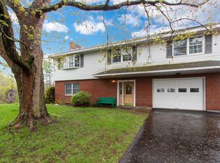 519 Green Corners Rd, Amsterdam, NY 12010