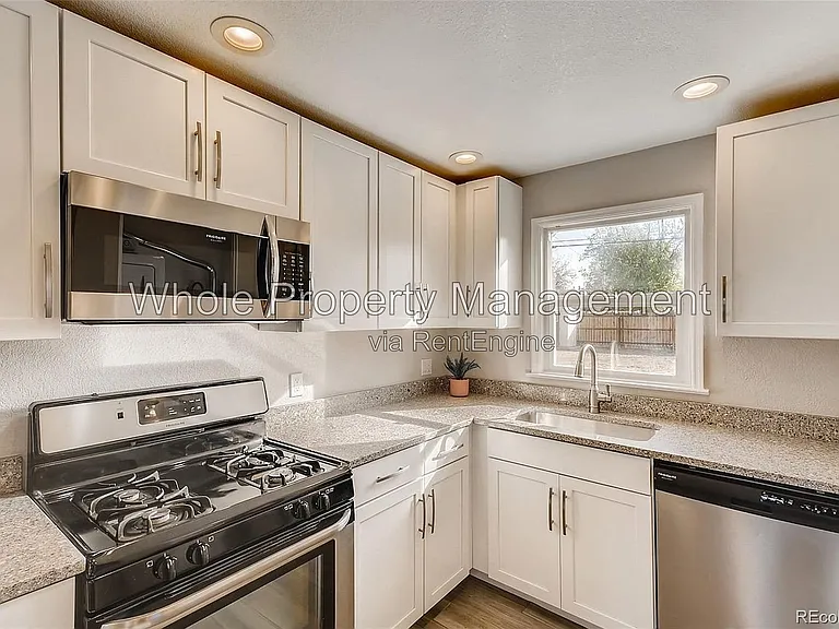 1764 Oswego St — Photo 4