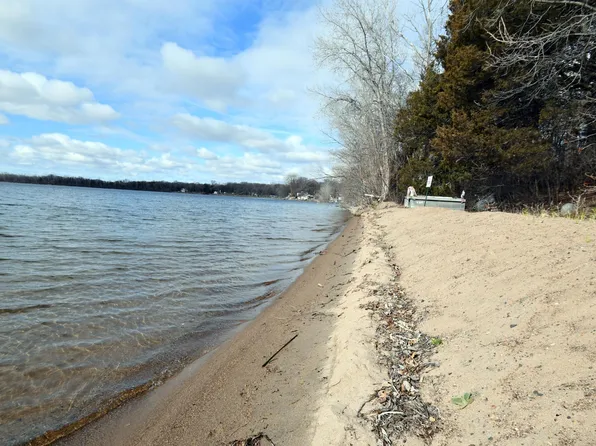 10200 Point Pleasant Rd, Chisago City, MN 55013