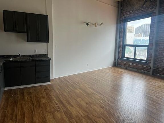 2nd image of 1049 Market St APT 601
