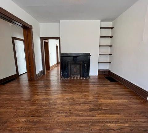 2nd image of 318 Harrison Ave #318