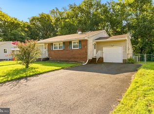 516 Beverly Dr, Magnolia, NJ 08049