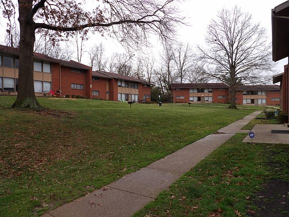3rd image of 908 Forest Hill Dr #9-08