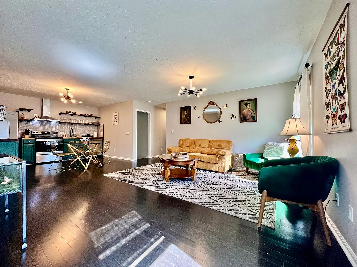Fully Furnished Home with great location — Photo 3