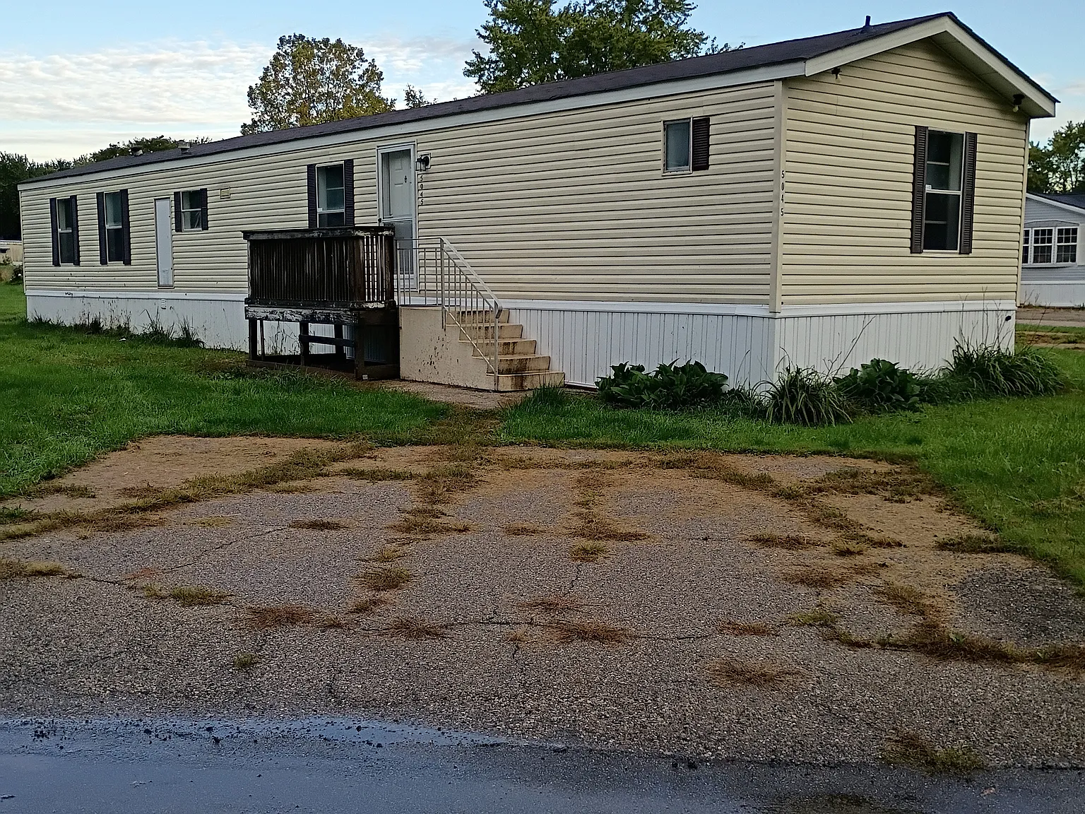 3 bed, $1,100 — Photo 2