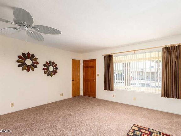 5th image of 5854 E Des Moines St