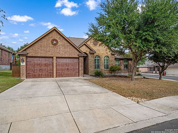 2nd image of 2623 Ladera