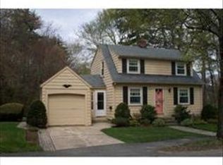 11 Robert St, Wakefield, MA 01880