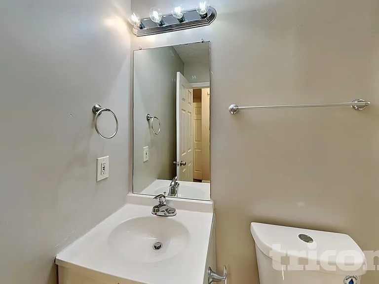 1047 Winterglen Way — Photo 11