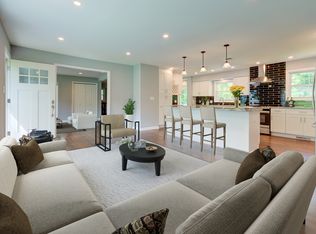 69 Minnehaha Blvd, Oakland, NJ 07436