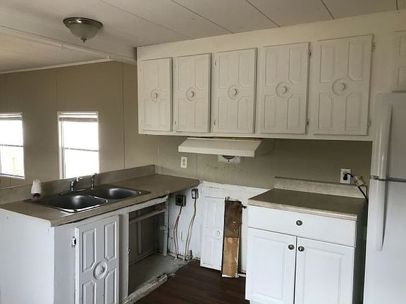 4th image of 5004 NW 1st Ave #125