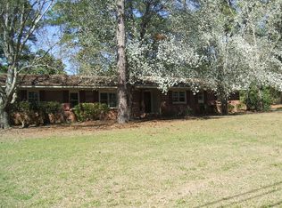 239 Carolina Dr, Tifton, GA 31794