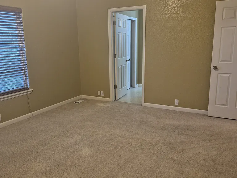 5496 Ansel Dr — Photo 31