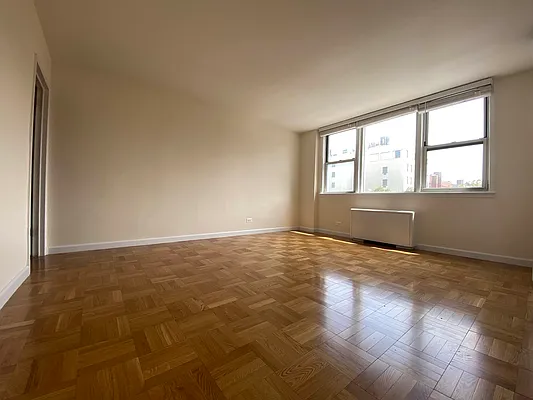 Rented by Bond New York | media 8