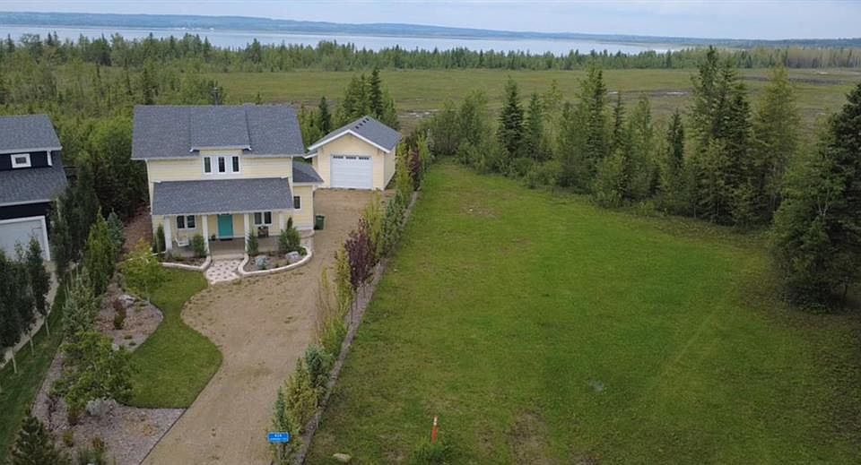 1st image of 420 Summer Cres