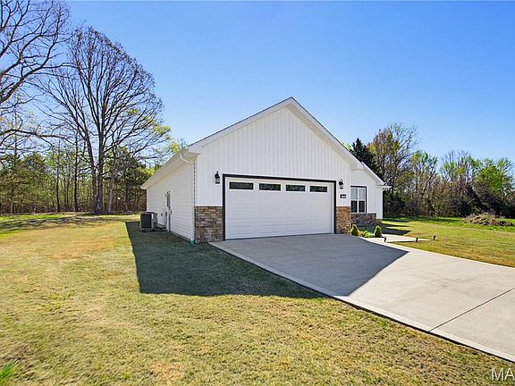 3rd image of 194 Duranda Dr