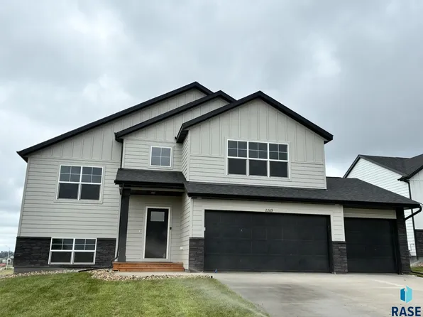 2209 E Alexa St, Brandon, SD 57005
