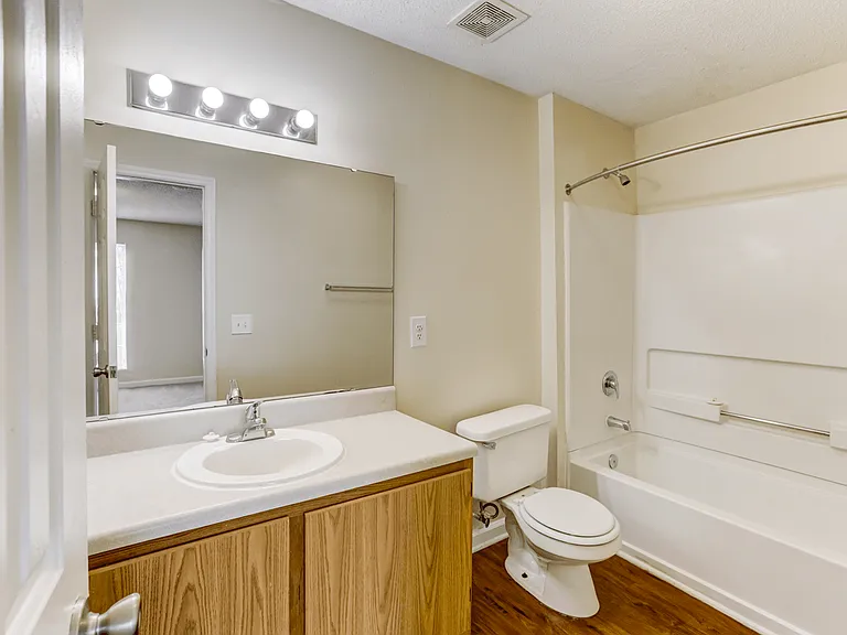 Forest Glen Apartments — Photo 33