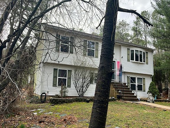 3rd image of 99 Willow Dr