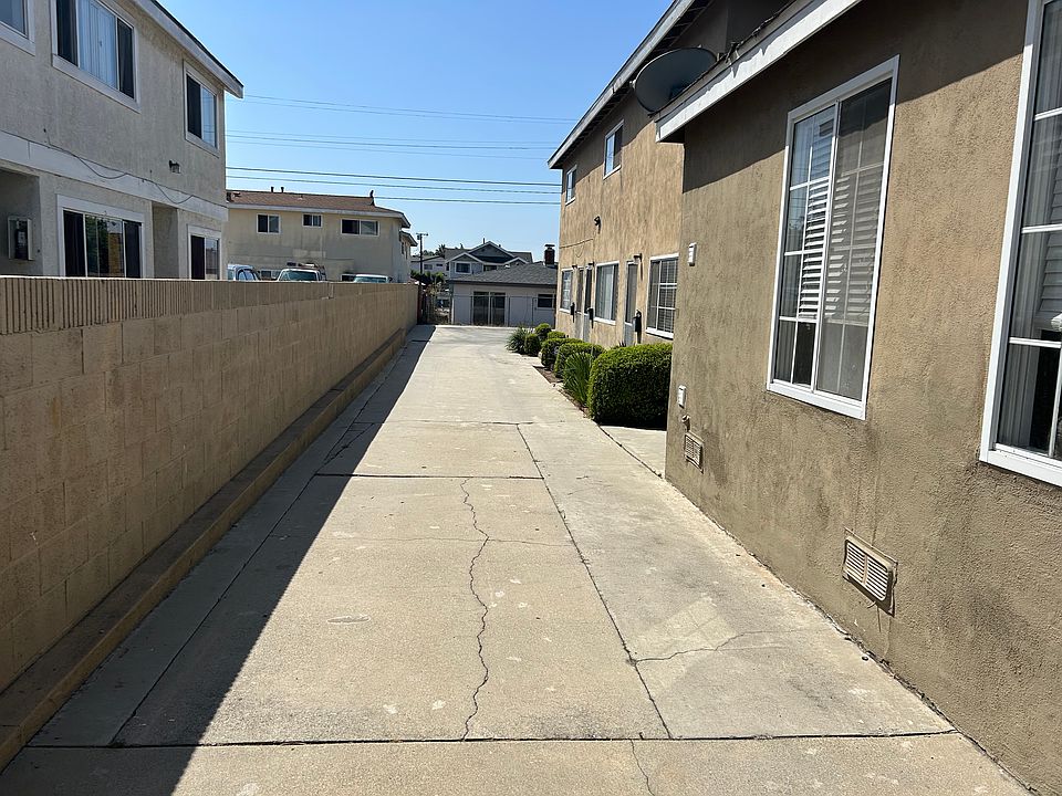 1st image of 1614 W 208th St