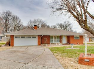 4401 Chantel Dr, Alton, IL 62002
