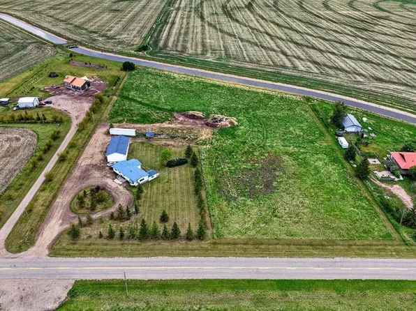 242041 NE Township Road 262, Wheatland County, AB T1P 0L6