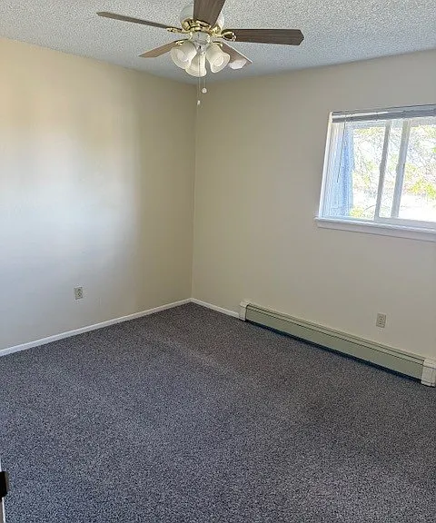 547 Yale Pl — Photo 4