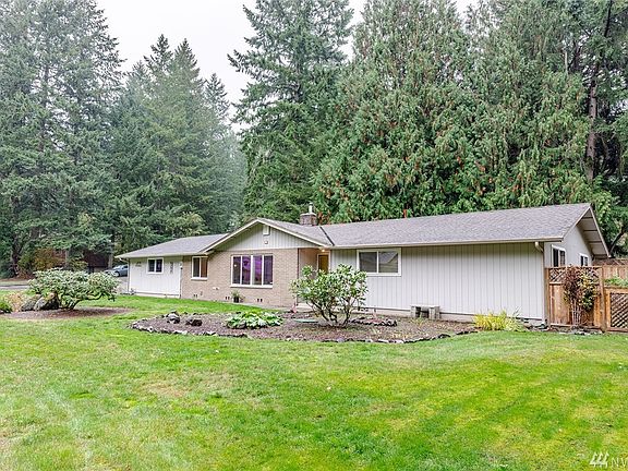 4th image of 4408 Glen Terra Dr SE