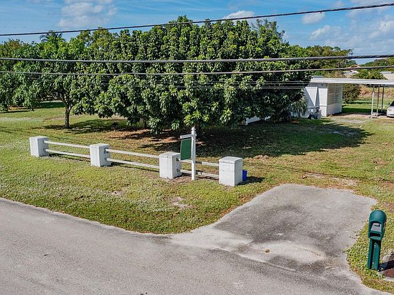 3rd image of 2789 Northside Drive