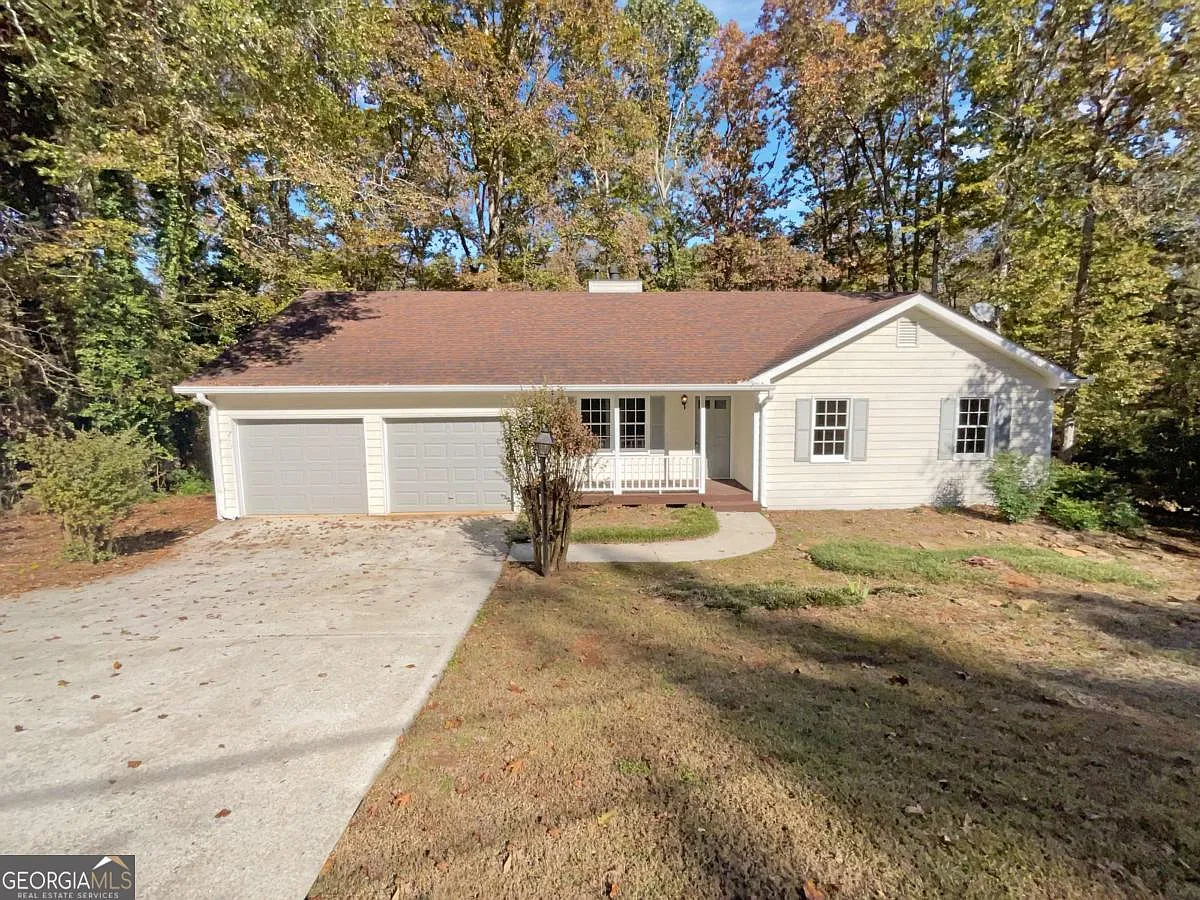 3766 Windy Hill Dr SE photo 1