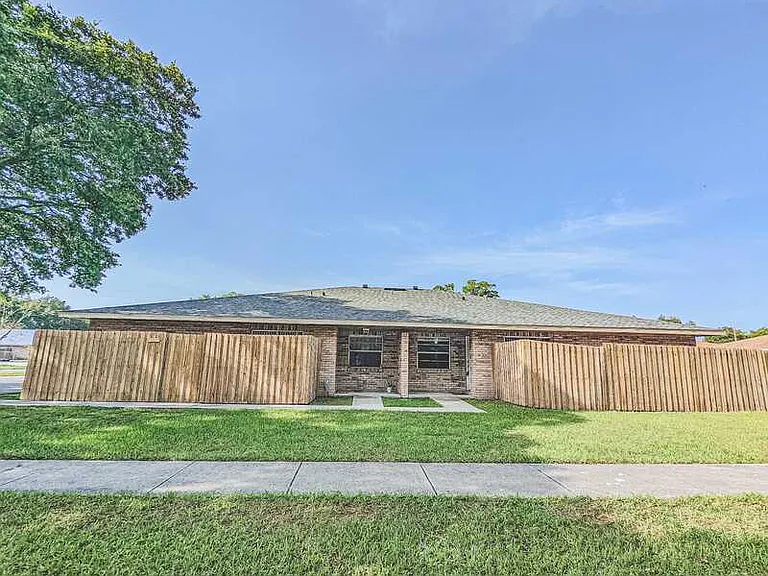 3202 Bloomingdale Villas Ct #3202 — Photo 20