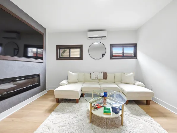 1647 E 48th St #1, Brooklyn, NY 11234