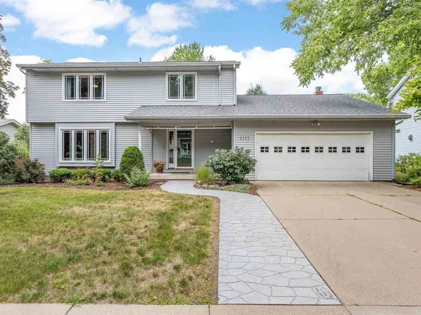 1117 Denbigh Dr, Iowa City, IA 52246