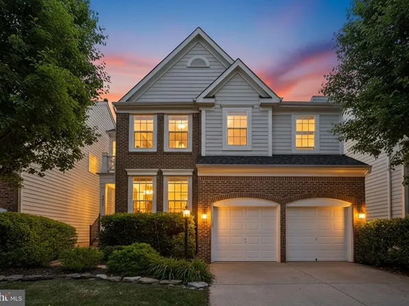 9017 Harrover Pl, Lorton, VA 22079