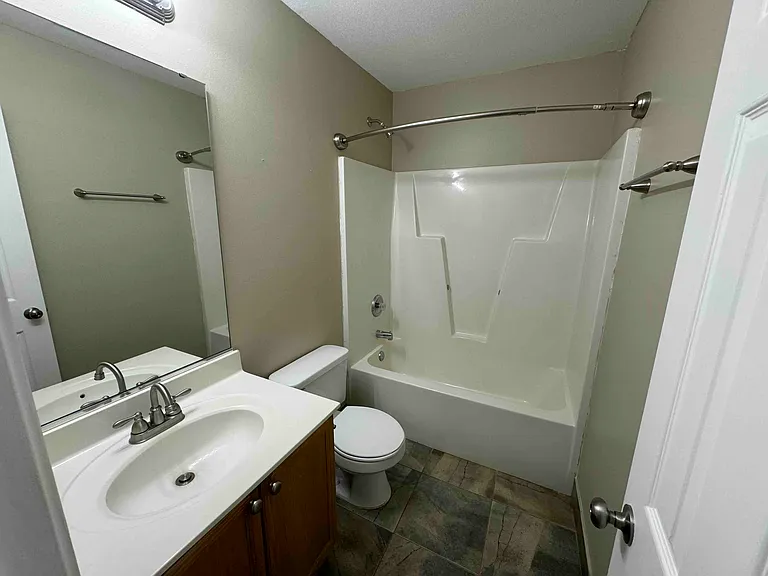 3618 Chepstow Ct — Photo 9