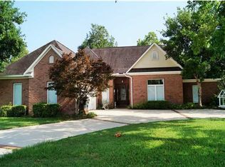 201 Conti Ct, Fairhope, AL 36532