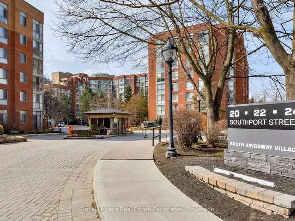 24 Southport St #349, Toronto, ON M6S 4Z1