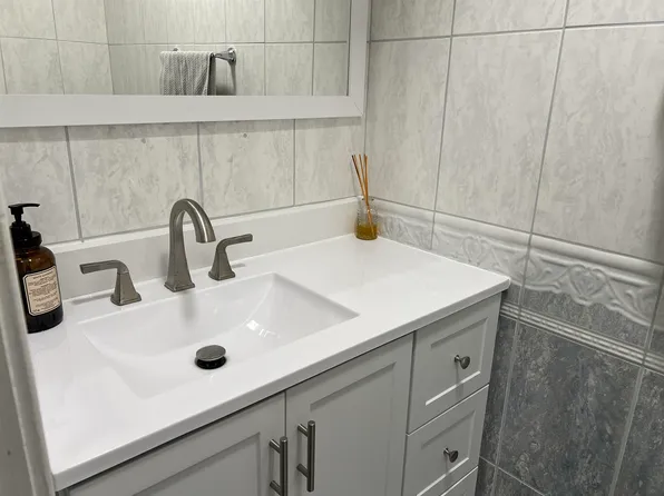 530 Teal Plaza image 5 of 30