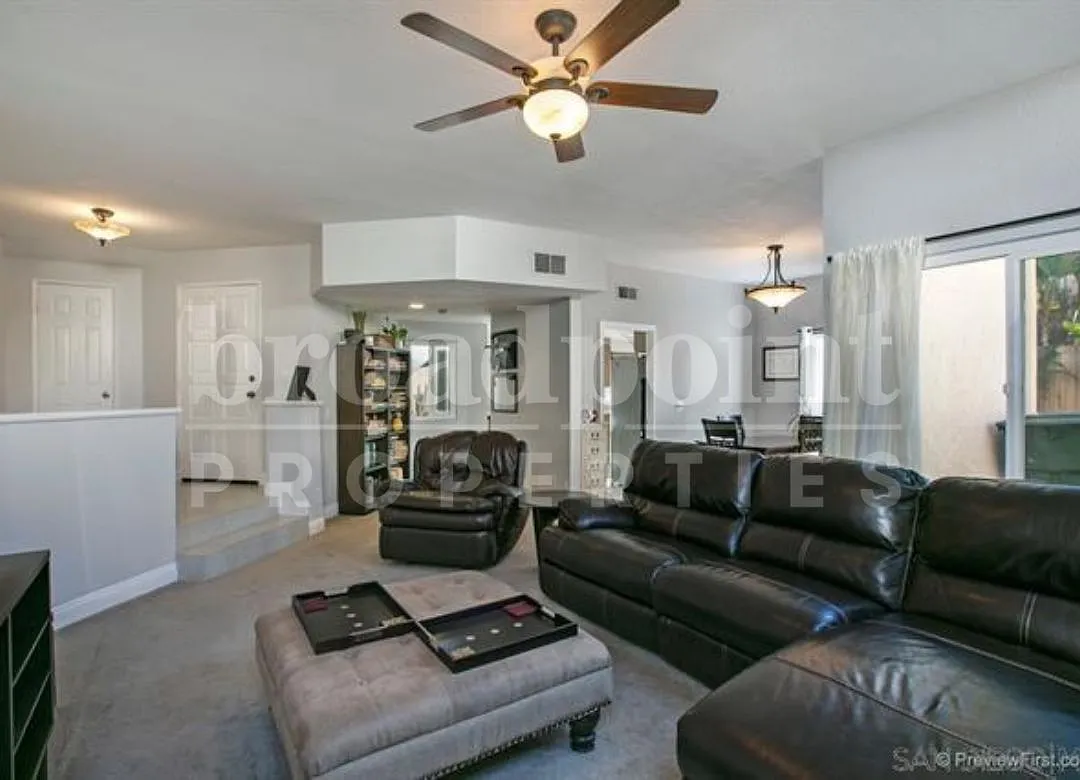 4 bed, 1836 sqft, $4,000 — Photo 2