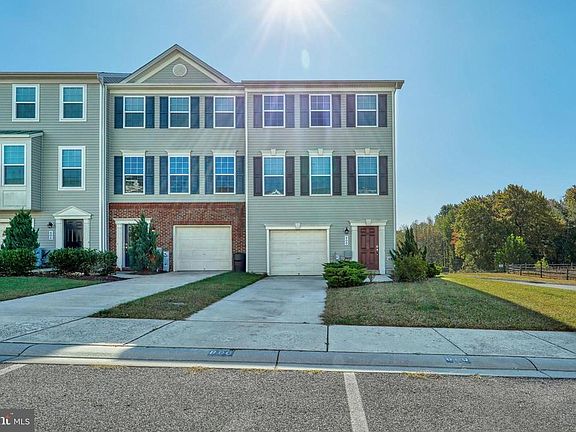 2nd image of 800 Wingsail Ct