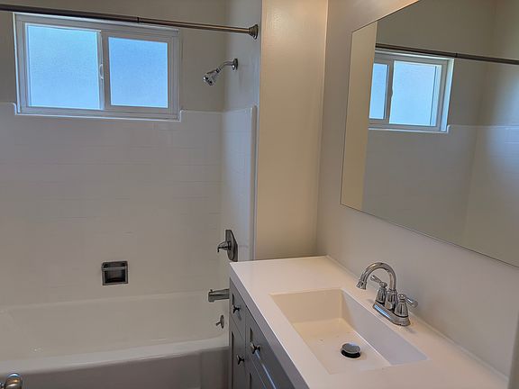 5th image of 1443 Rexford Dr #4