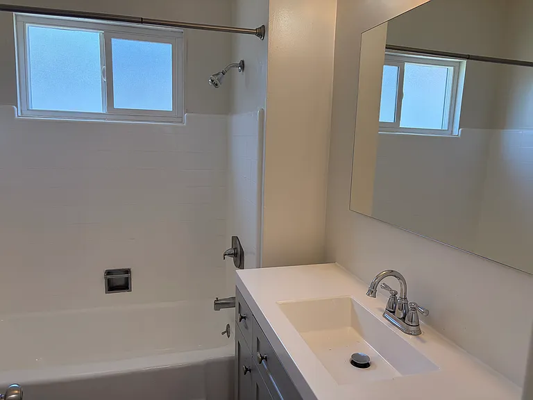 1443 Rexford Dr #4 — Photo 5