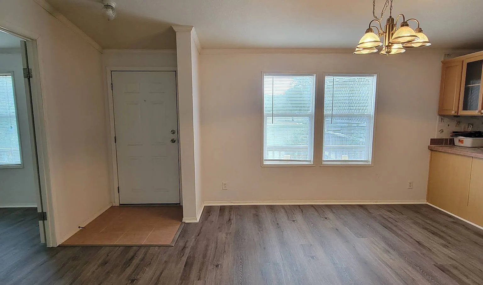 3 bed, 1628 sqft, $1,500 — Photo 4