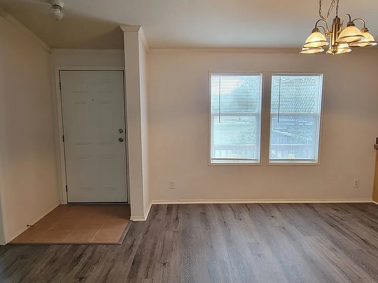 497 Fermin Ln — Photo 6