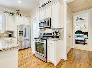 10 Bowers Pine Ct, Spring, TX 77389