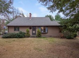 642 County Rd, Holyoke, MA 01040