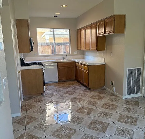 39545 Warbler Dr — Photo 9