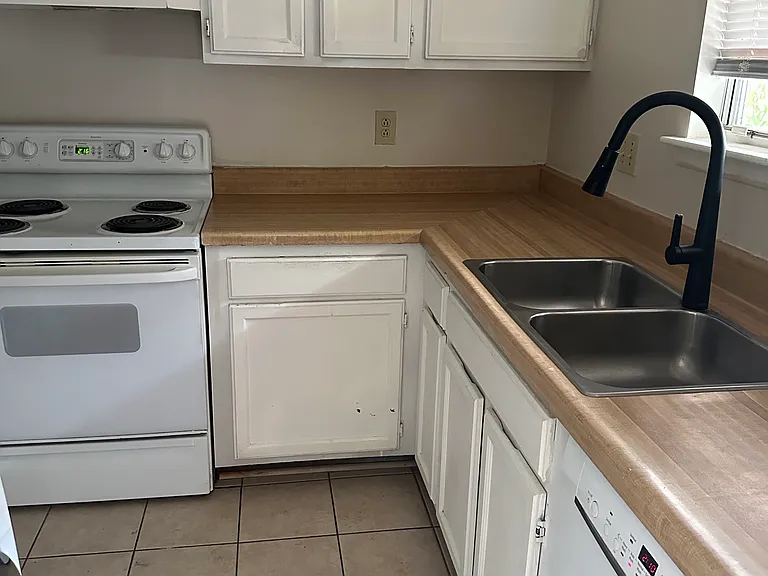3350 Heathstead Pl — Photo 10
