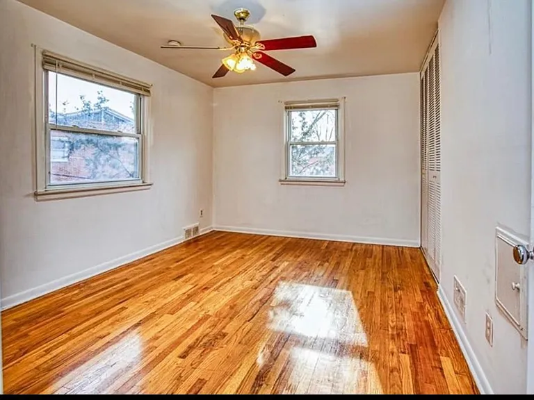 6911 Town Ln — Photo 13